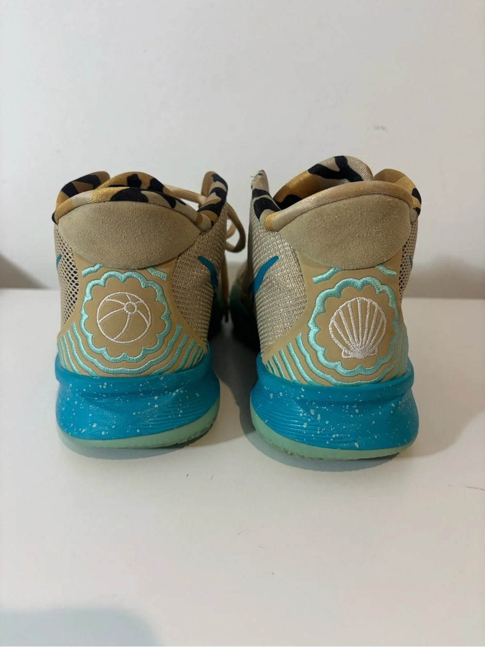 Nike Kyrie 7 Ripple Grain Youth Size 6 Tan Sneakers Basketball Shoes Casual
